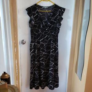 NEW Black and White Geometric Dress